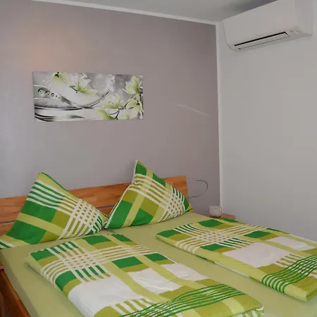Apartamento Am Brunnen - Naehe Europapark, W-lan, Klimaanlage Rheinhausen