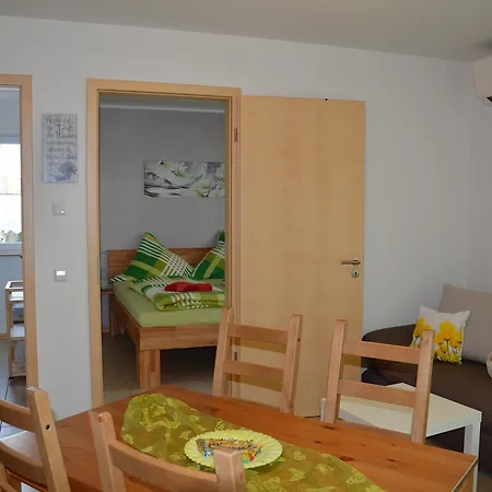 Am Brunnen - Naehe Europapark, W-lan, Klimaanlage Rheinhausen